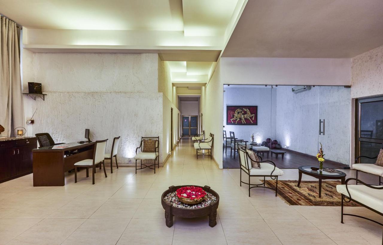 Club Mahindra Udaipur Hotel Bagian luar foto