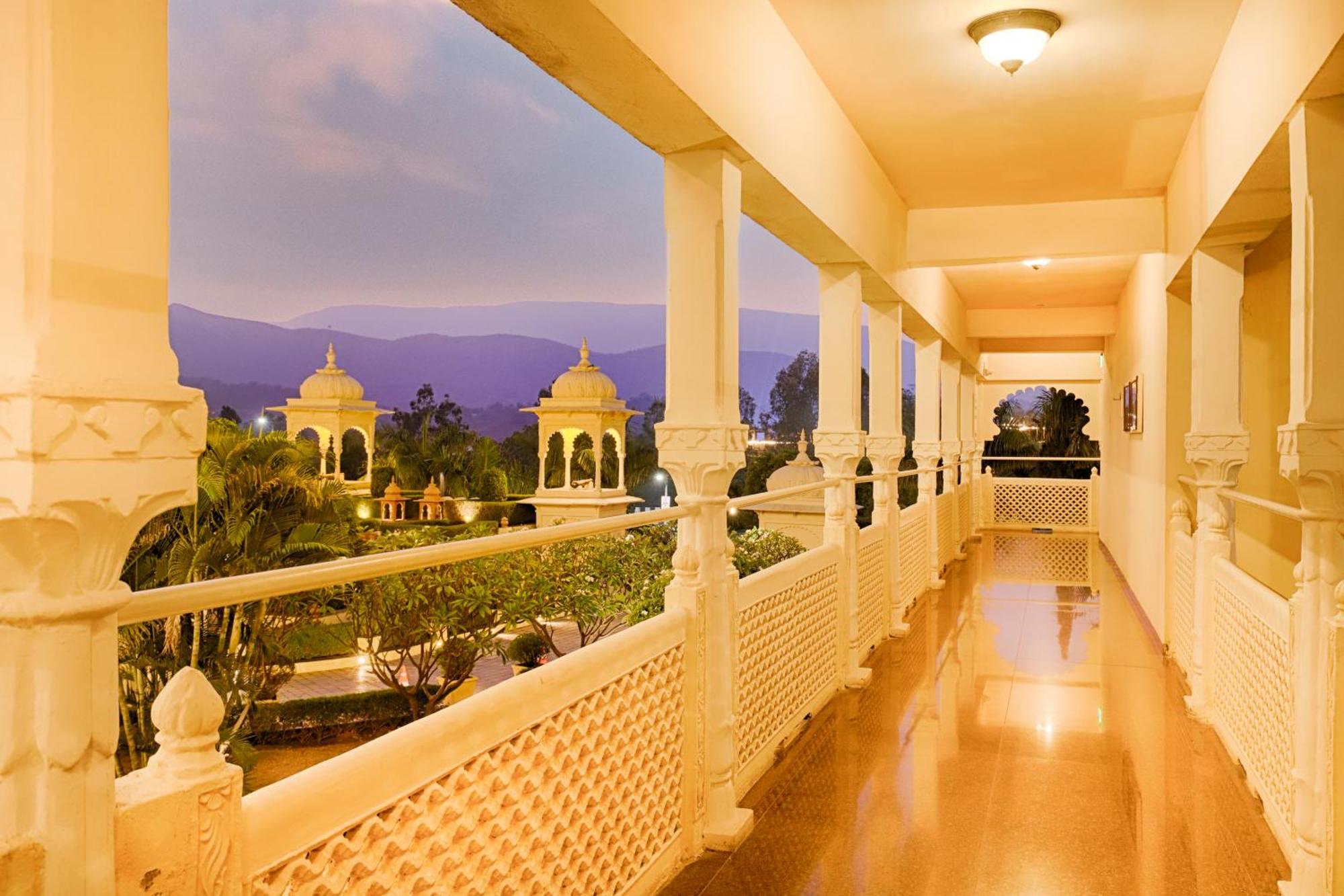 Club Mahindra Udaipur Hotel Bagian luar foto