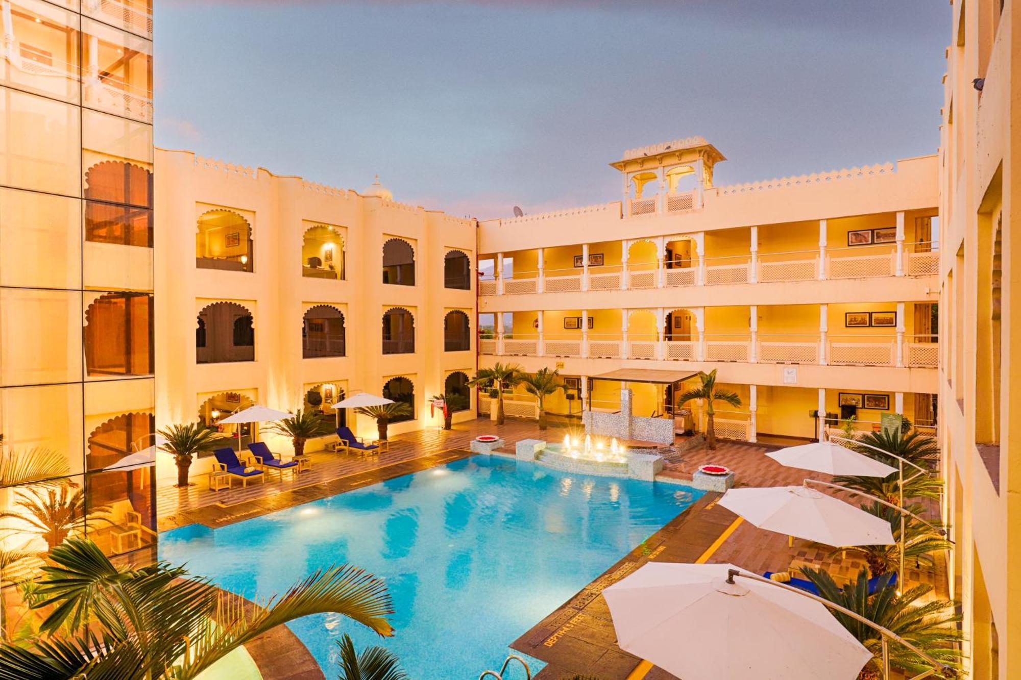 Club Mahindra Udaipur Hotel Bagian luar foto