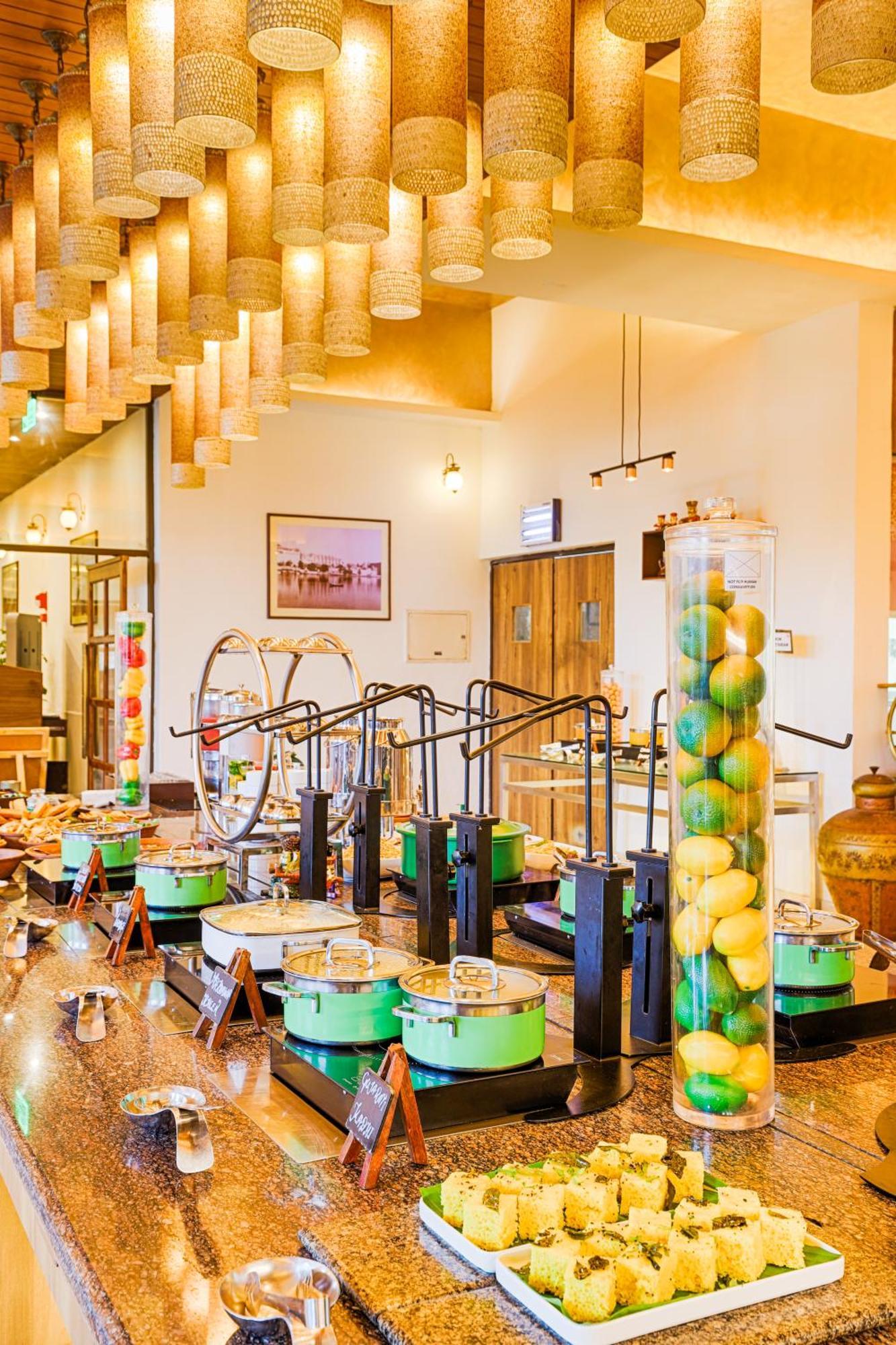 Club Mahindra Udaipur Hotel Bagian luar foto
