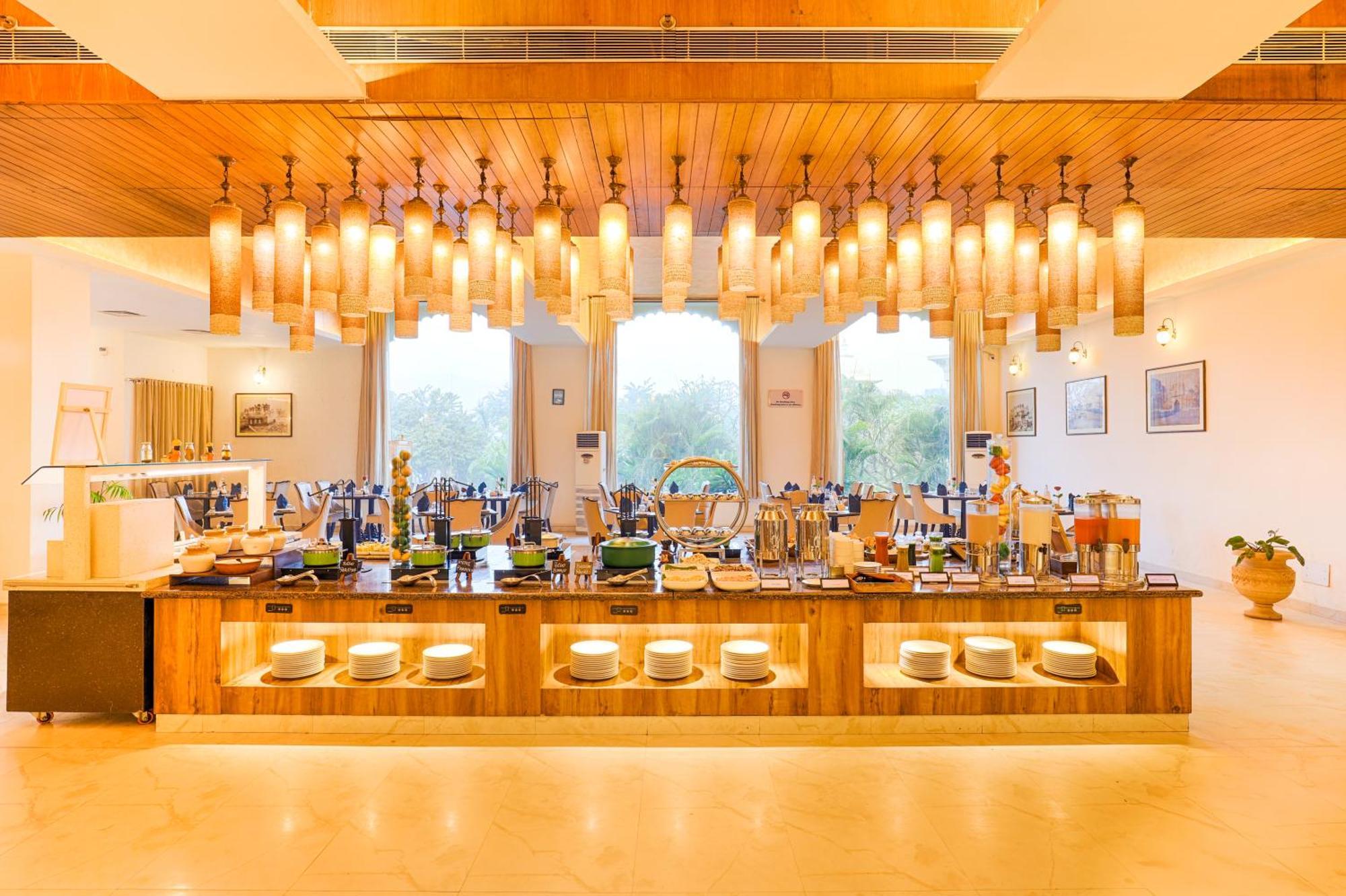 Club Mahindra Udaipur Hotel Bagian luar foto