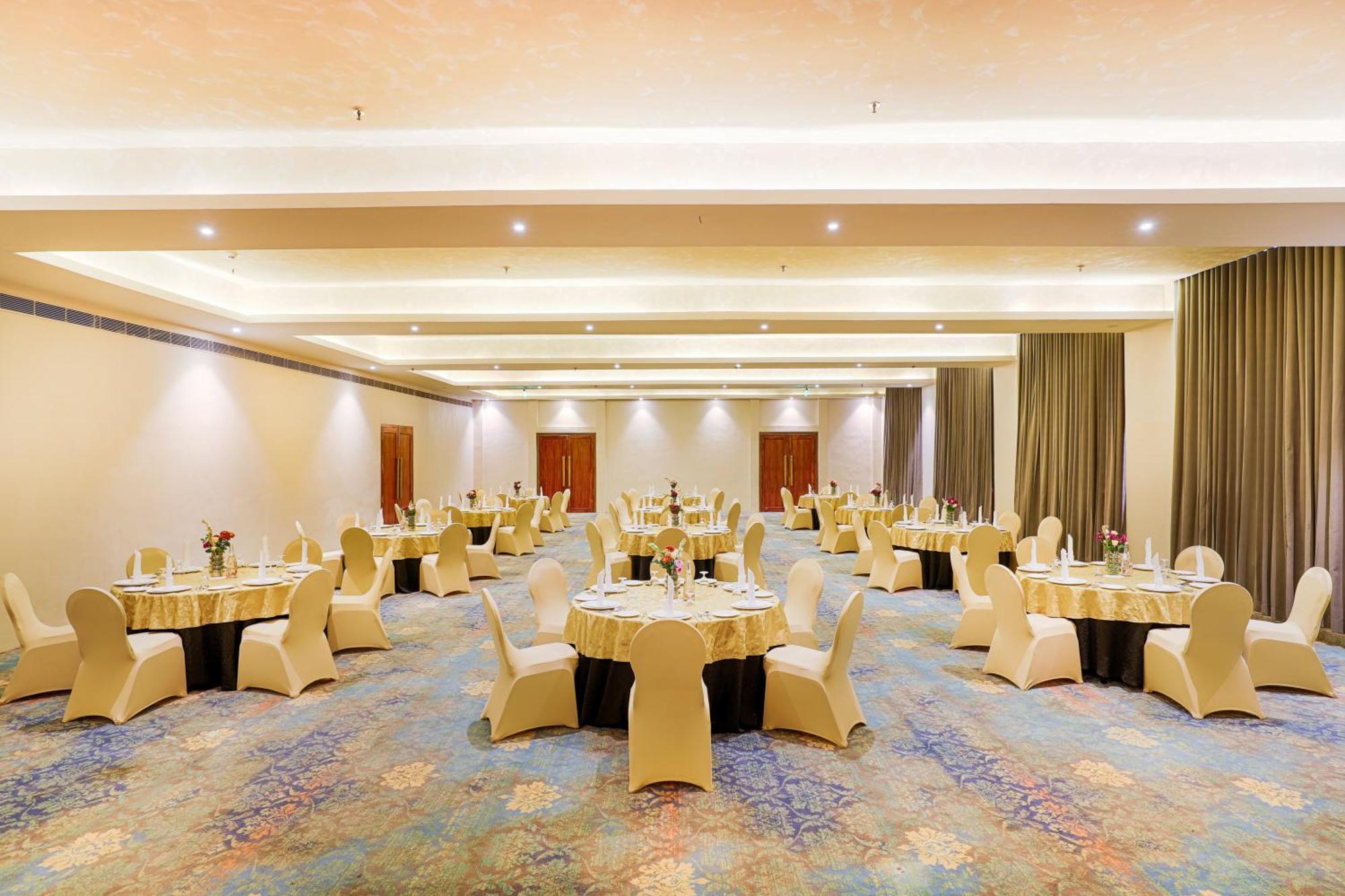 Club Mahindra Udaipur Hotel Bagian luar foto