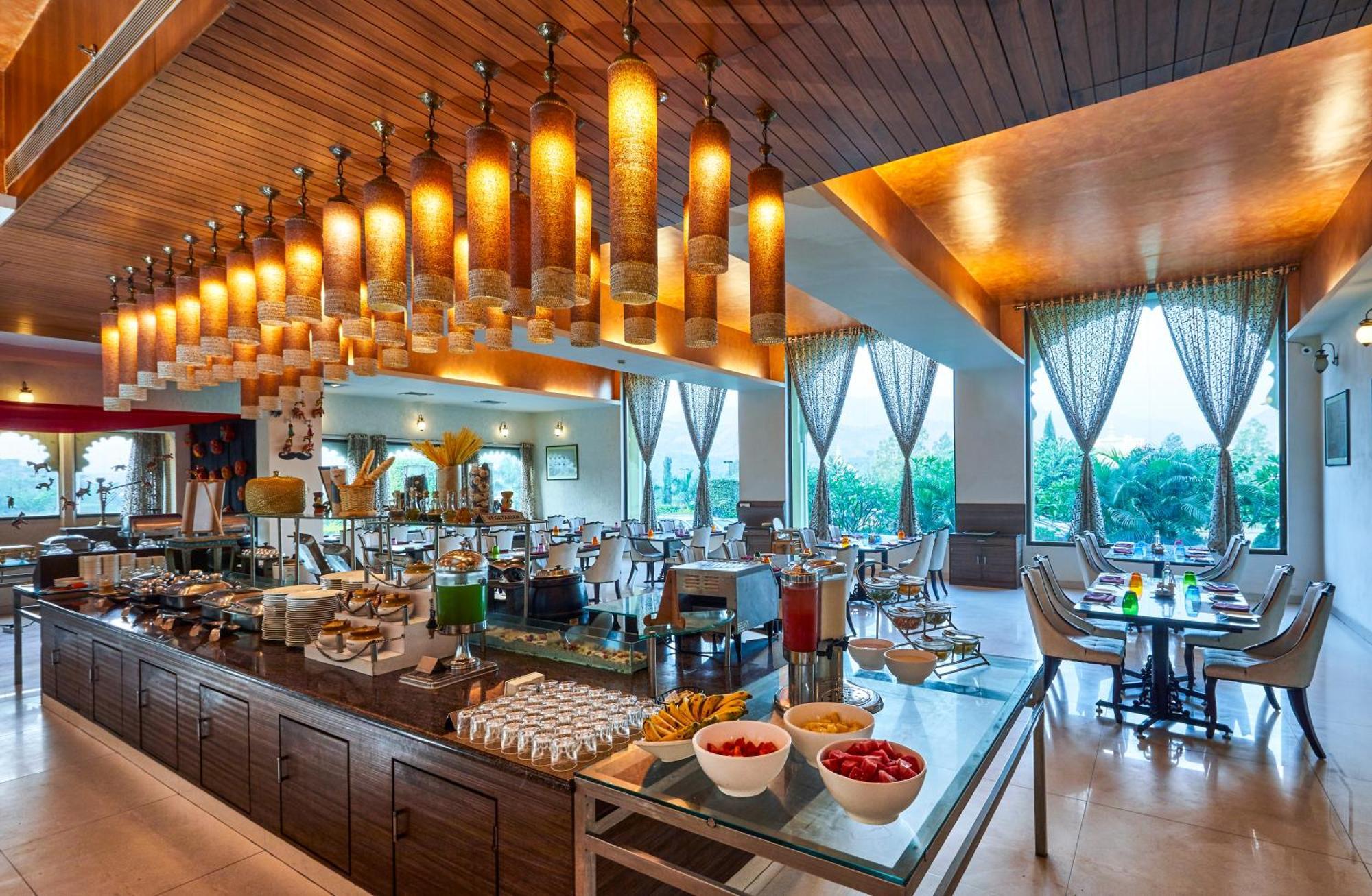 Club Mahindra Udaipur Hotel Bagian luar foto